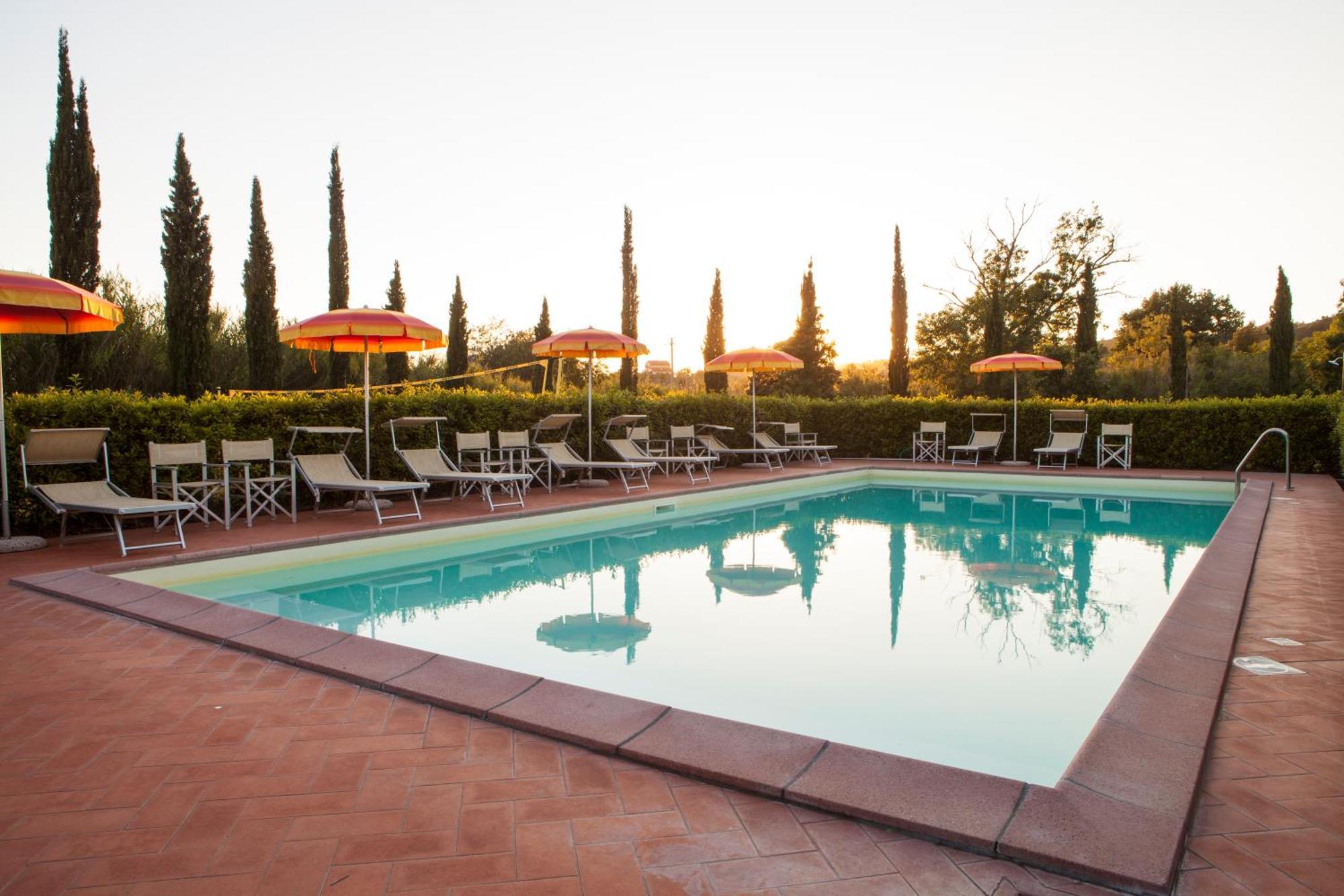 Casa Vacanze "Casale Al Pino" Riparbella Exterior photo