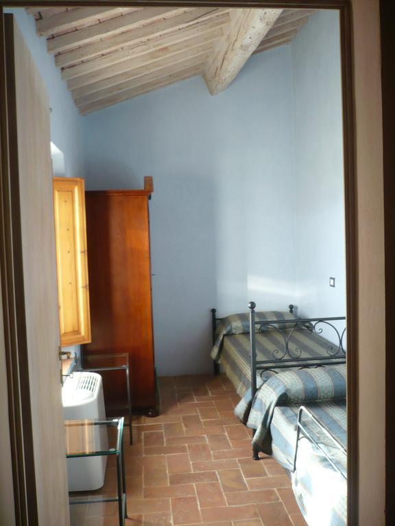 Casa Vacanze "Casale Al Pino" Riparbella Exterior photo