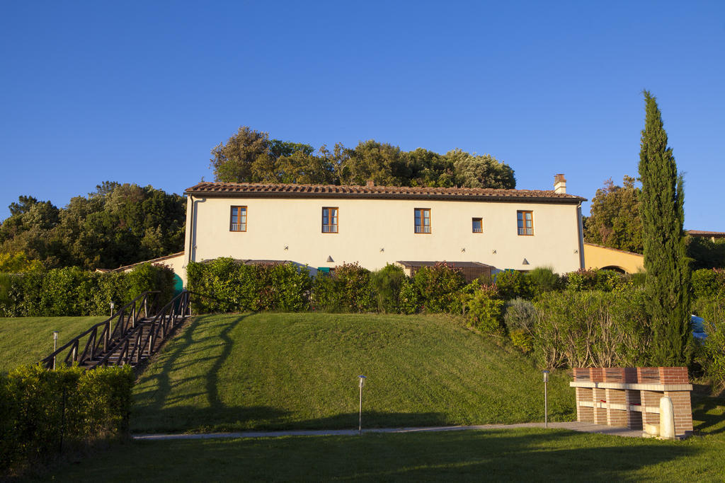 Casa Vacanze "Casale Al Pino" Riparbella Exterior photo
