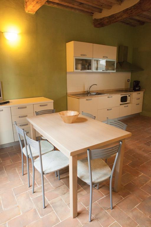 Casa Vacanze "Casale Al Pino" Riparbella Exterior photo