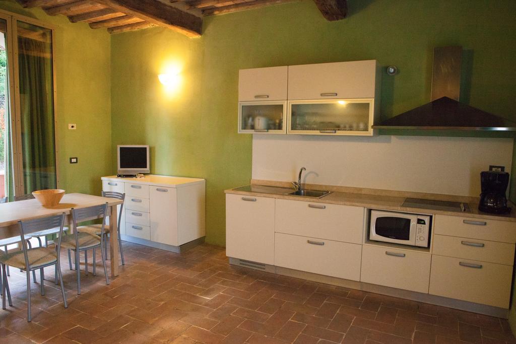 Casa Vacanze "Casale Al Pino" Riparbella Exterior photo