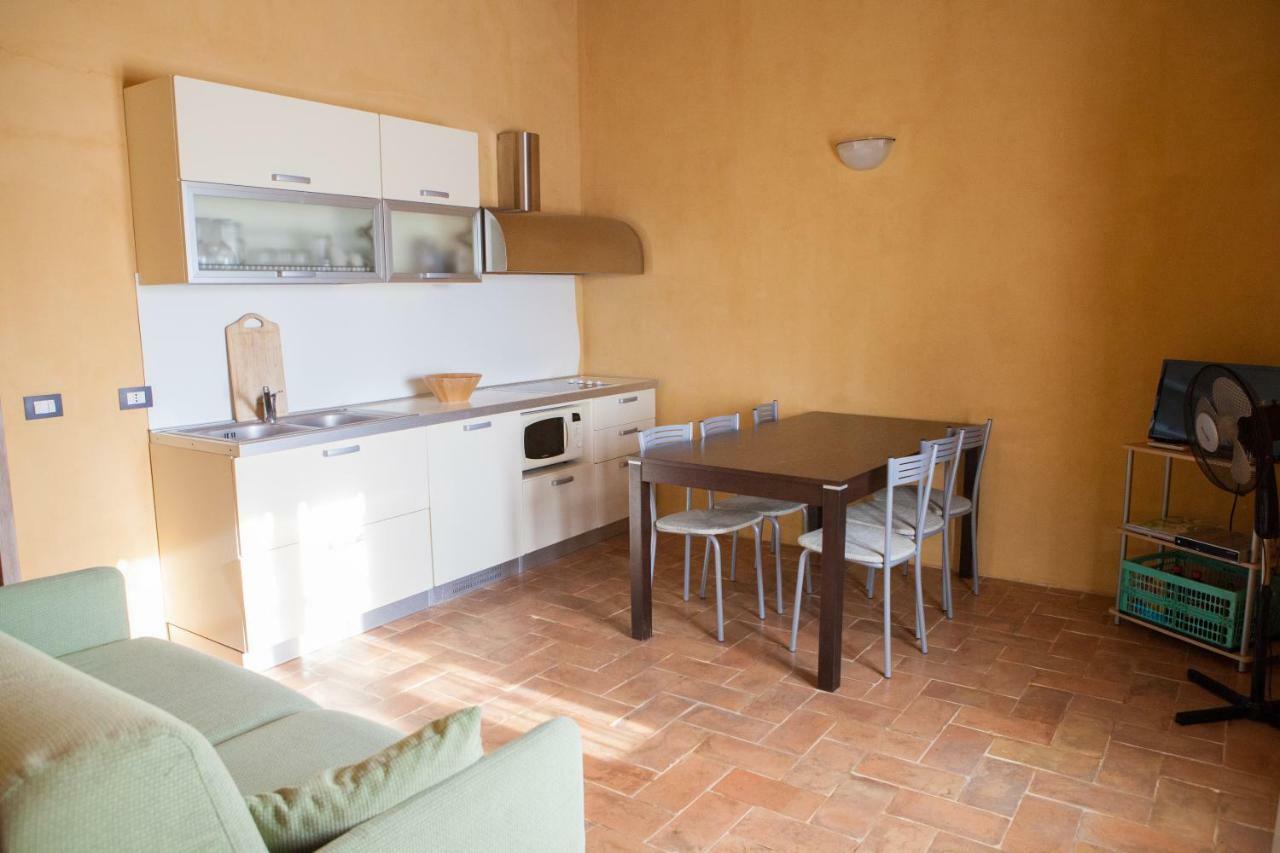 Casa Vacanze "Casale Al Pino" Riparbella Exterior photo