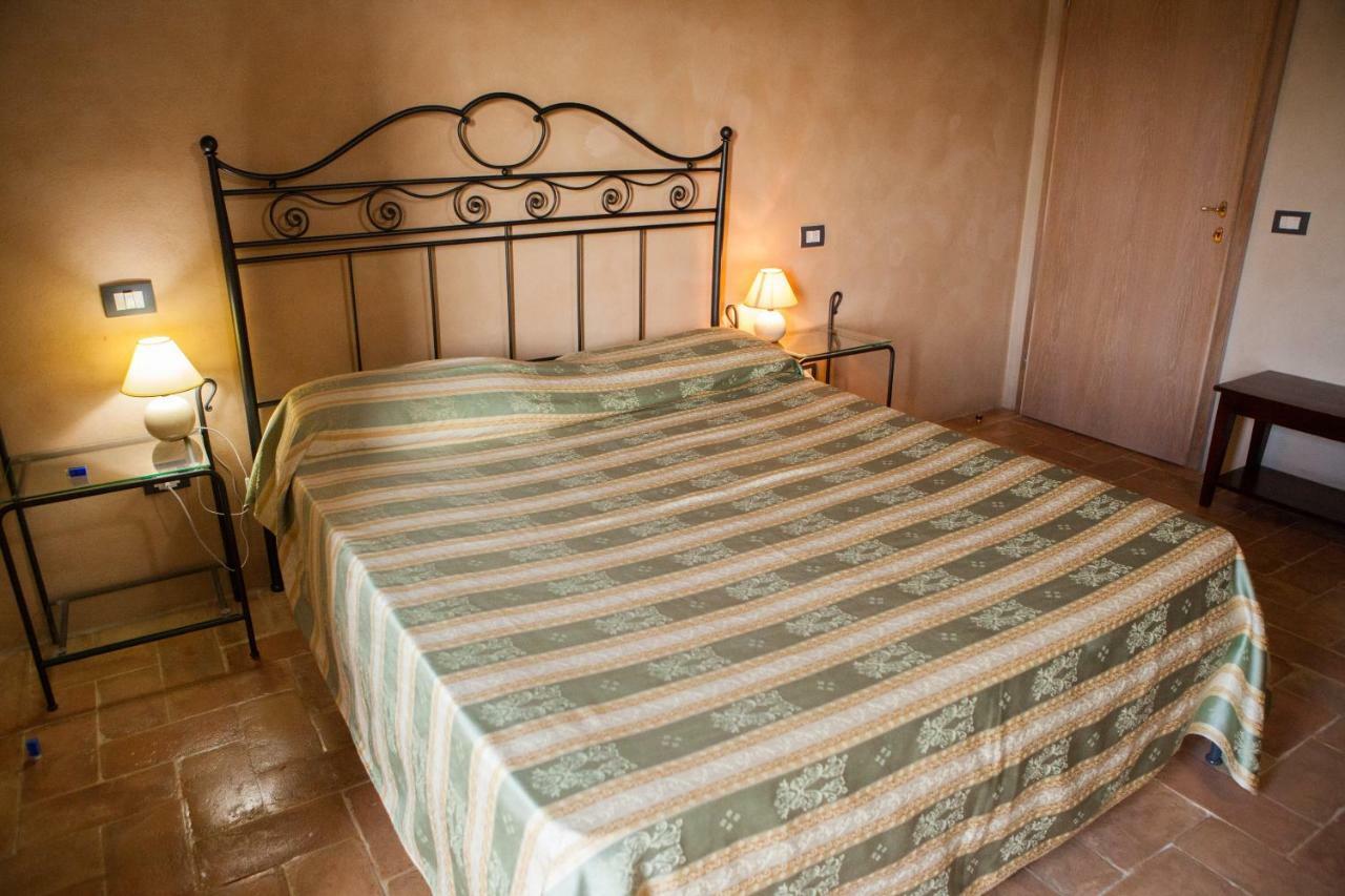 Casa Vacanze "Casale Al Pino" Riparbella Exterior photo