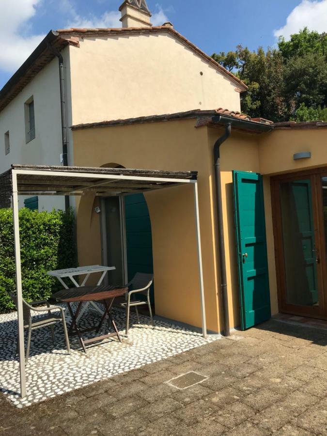Casa Vacanze "Casale Al Pino" Riparbella Exterior photo